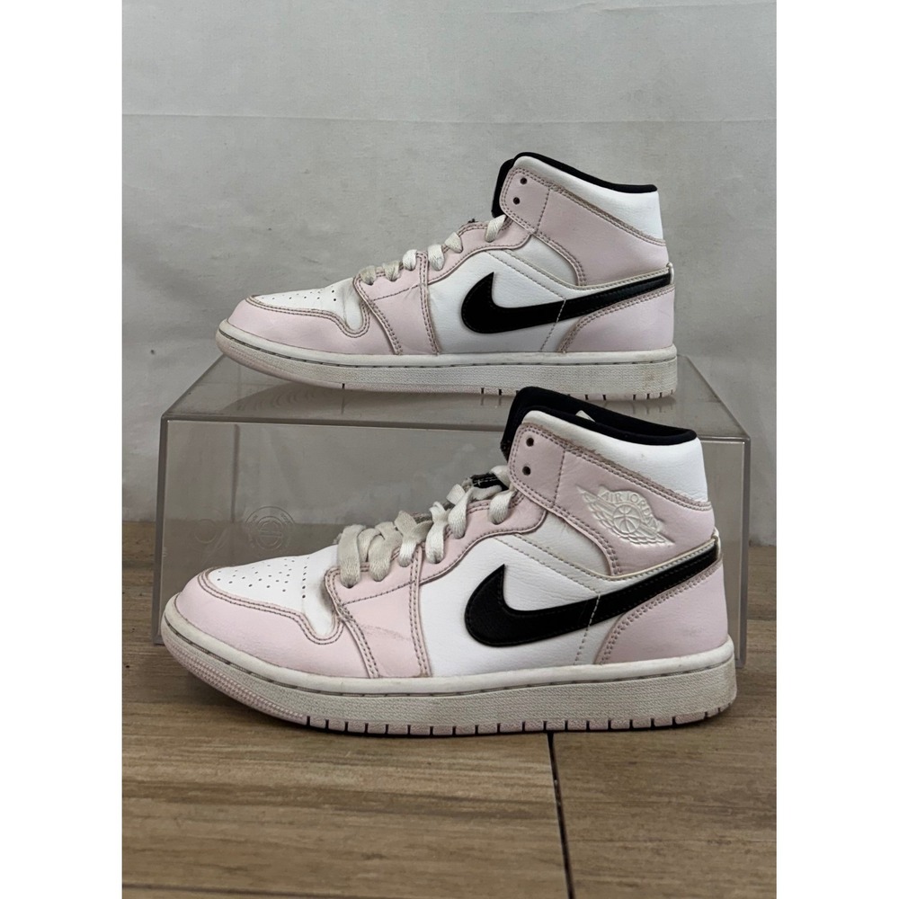 Nike Air Jordan 1 Mid SE Light Pink White Black Women's Size‎ 7 ShBQ6472 500 US